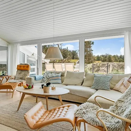 Gladis - 900m From The Sea By Interhome