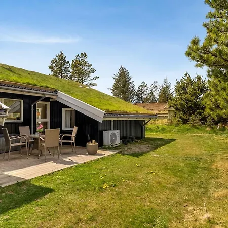 Gladis - 900m From The Sea By Interhome